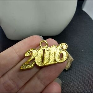 2016 gold necklace pendant